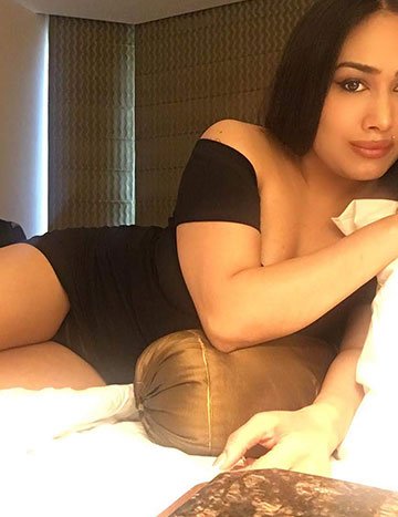 Women Seeking Couples in Hosur Road Bangalore